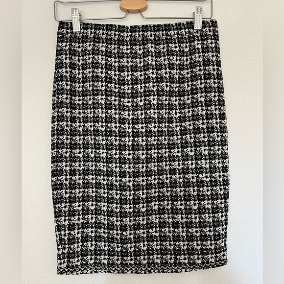 Max Studio black white print stretch pencil skirt size xs - Picture 1 of 2